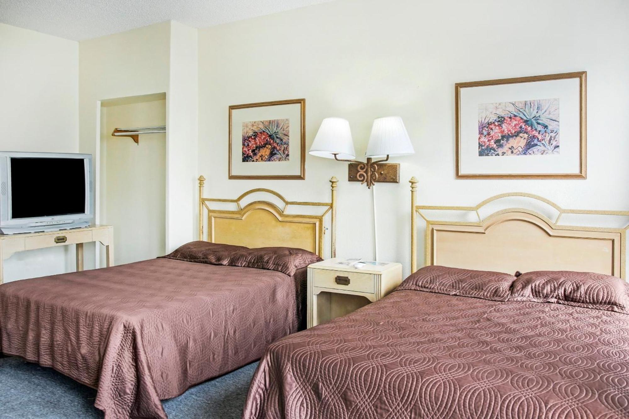 Oyo Historic Cameron Hotel Brownsville I-69E Zewnętrze zdjęcie