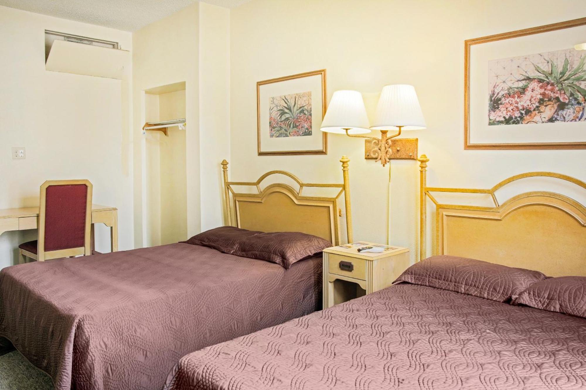 Oyo Historic Cameron Hotel Brownsville I-69E Zewnętrze zdjęcie
