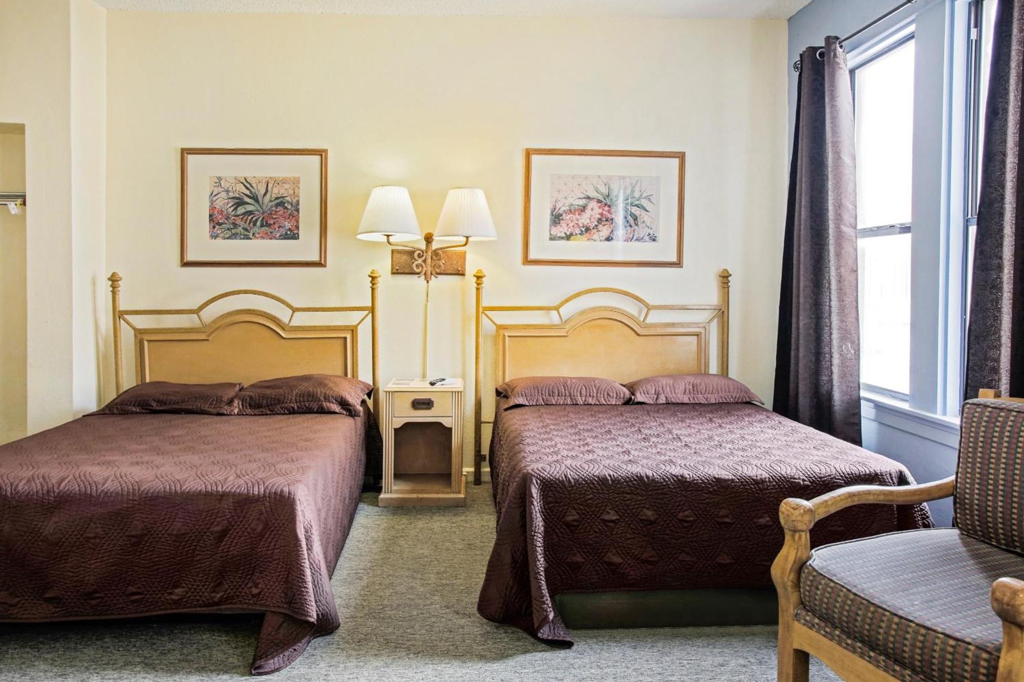 Oyo Historic Cameron Hotel Brownsville I-69E Zewnętrze zdjęcie