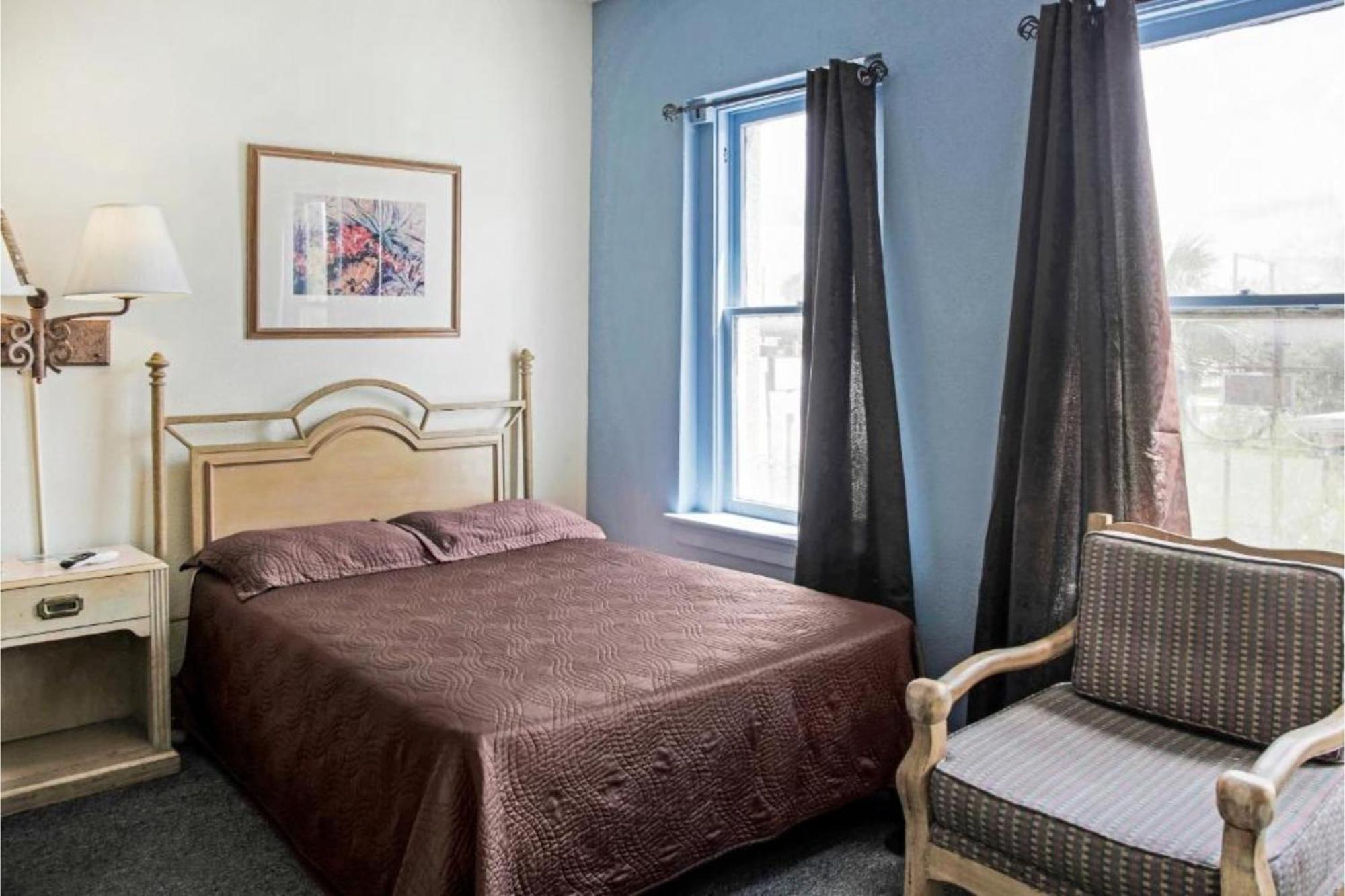 Oyo Historic Cameron Hotel Brownsville I-69E Zewnętrze zdjęcie