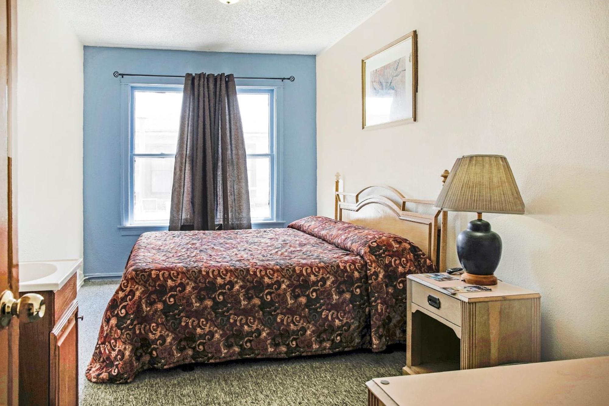 Oyo Historic Cameron Hotel Brownsville I-69E Zewnętrze zdjęcie