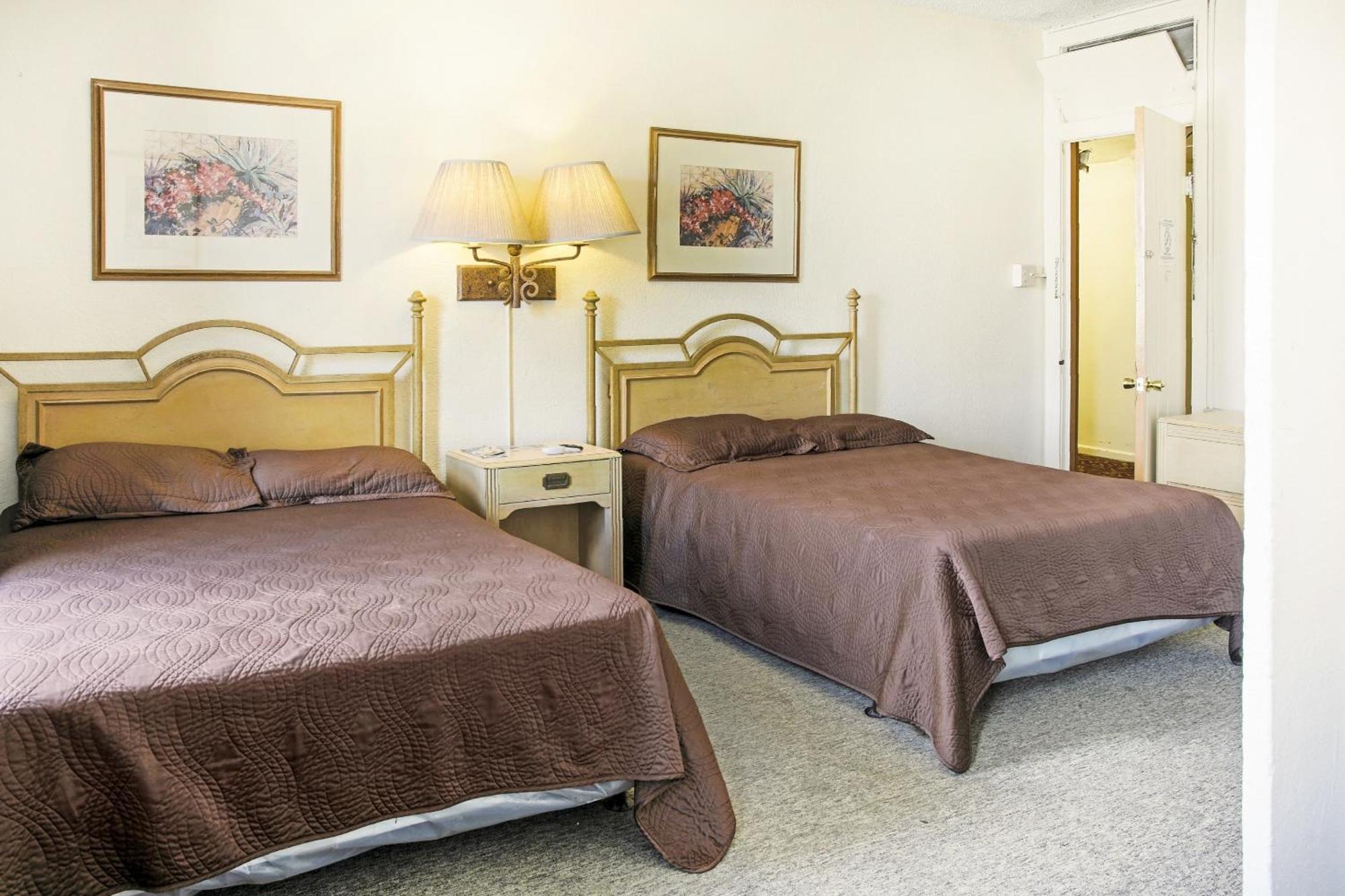 Oyo Historic Cameron Hotel Brownsville I-69E Zewnętrze zdjęcie