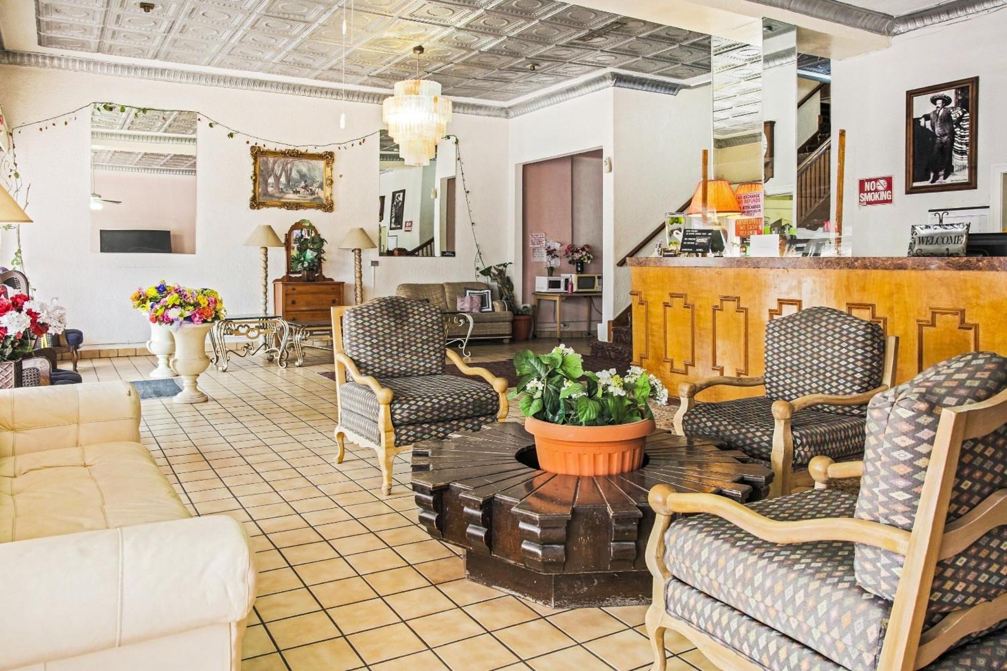 Oyo Historic Cameron Hotel Brownsville I-69E Zewnętrze zdjęcie