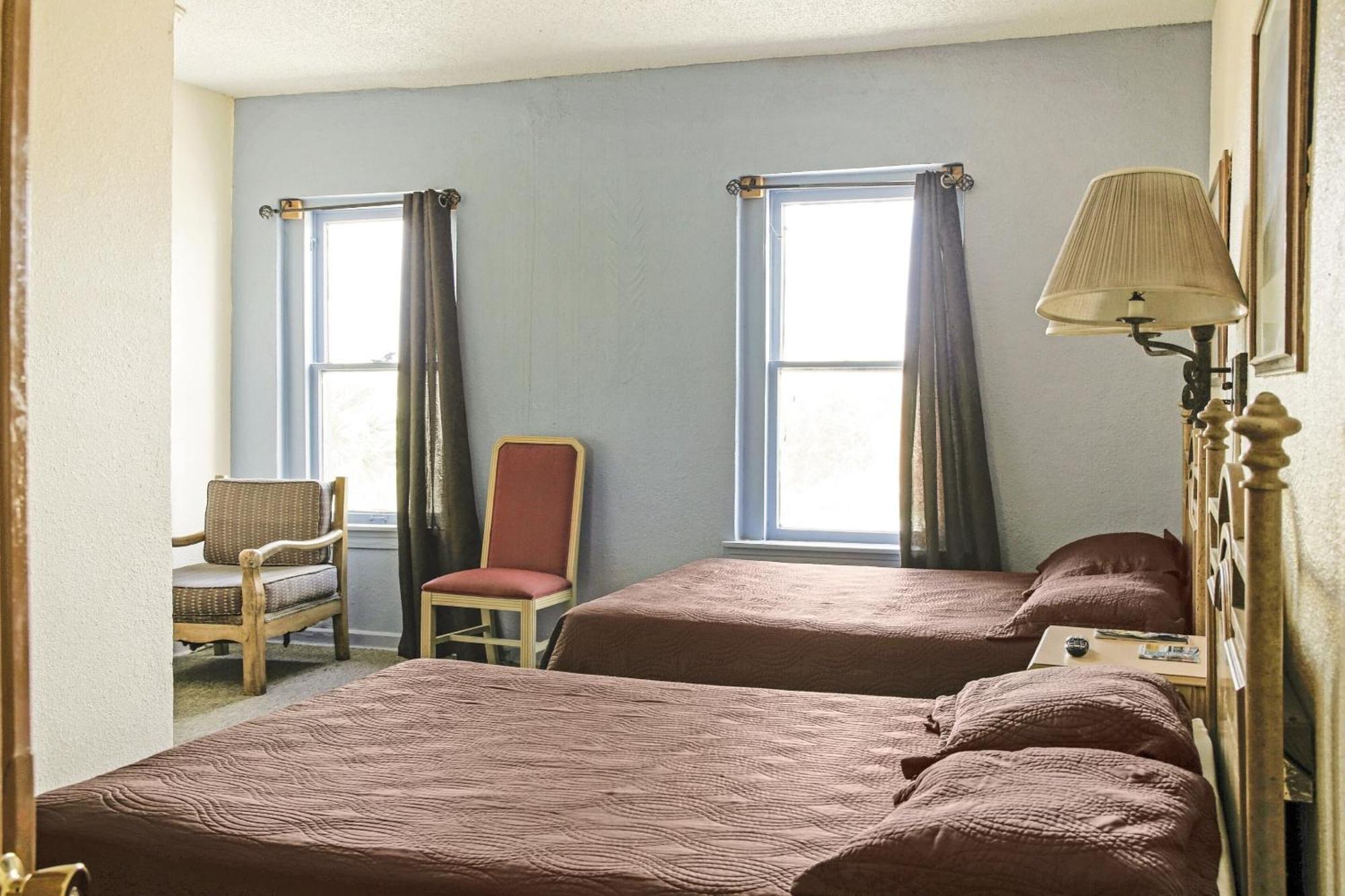 Oyo Historic Cameron Hotel Brownsville I-69E Zewnętrze zdjęcie
